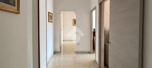 3-Zimmer Wohnung in Naples, Italy, Nr. 261119 8