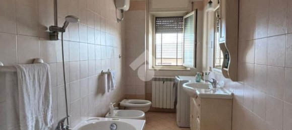3-Zimmer Wohnung in Naples, Italy, Nr. 261119 13