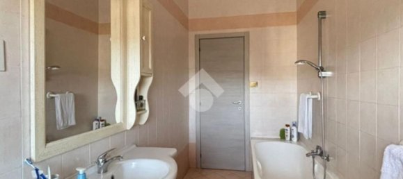 3-Zimmer Wohnung in Naples, Italy, Nr. 261119 14