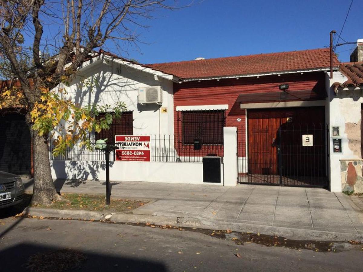 2 bedrooms House in Moron, Argentina No. 55016