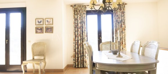 5 bedrooms Villa in Malaga, Spain No. 102946 10