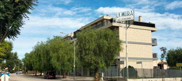 60m² Garage in Foggia, Italy No. 354983 2