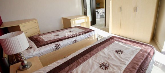 2 bedrooms Penthouse in Msida, Malta No. 3492 10