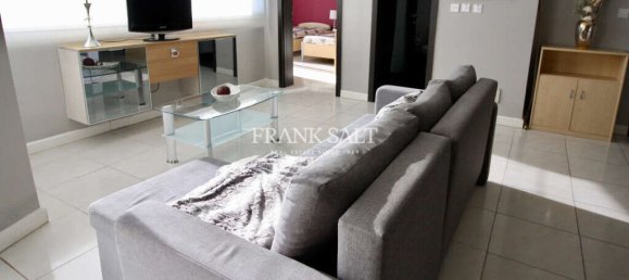 2 bedrooms Penthouse in Msida, Malta No. 3492 5