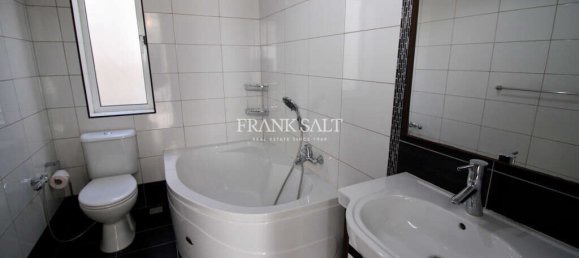 2 bedrooms Penthouse in Msida, Malta No. 3492 11