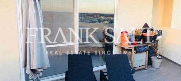 2 bedrooms Penthouse in Msida, Malta No. 3492 13