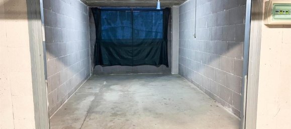 Гараж с 1 комнатой в Флоренция, Италия № 38063 2