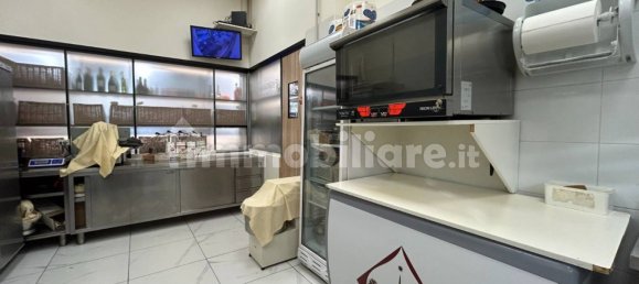 3 rooms Commercial property in Turin, Italy No. 151428 9
