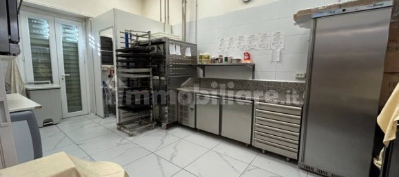 3 rooms Commercial property in Turin, Italy No. 151428 7