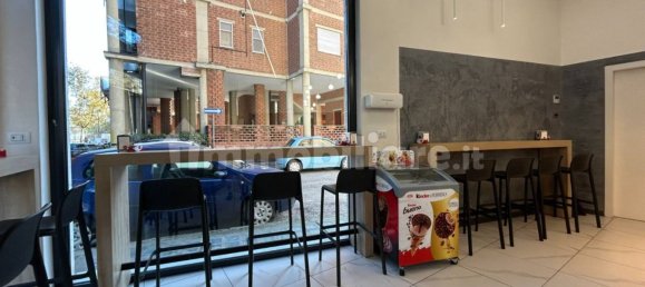 3 rooms Commercial property in Turin, Italy No. 151428 15