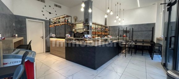3 rooms Commercial property in Turin, Italy No. 151428 12