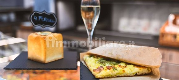 3 rooms Commercial property in Turin, Italy No. 151428 4