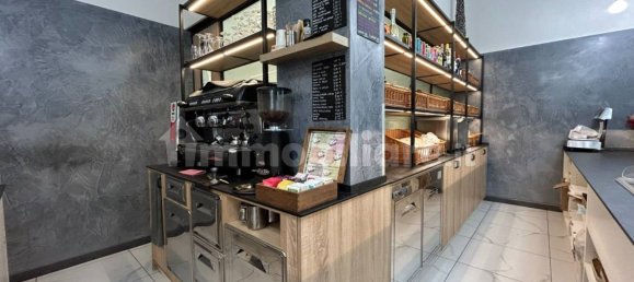 3 rooms Commercial property in Turin, Italy No. 151428 19