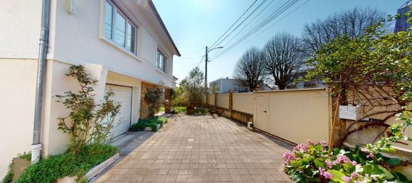 3 bedrooms House in Chelles, France No. 333351 17