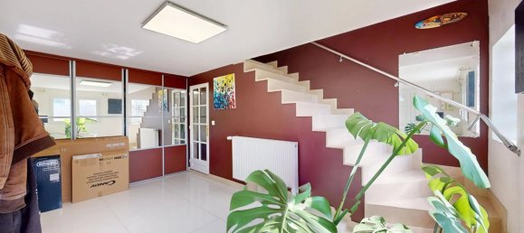 3 bedrooms House in Chelles, France No. 333351 12