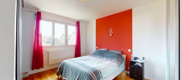 3 bedrooms House in Chelles, France No. 333351 6