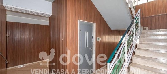 3-salle Appartement à Messina, Italy No. 19707 25