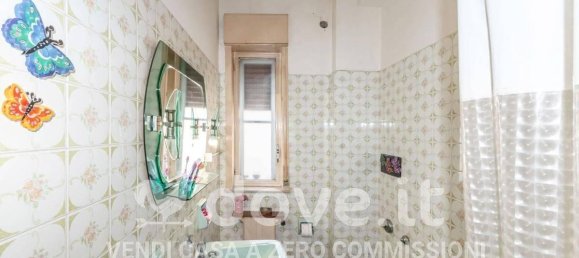3-salle Appartement à Messina, Italy No. 19707 18