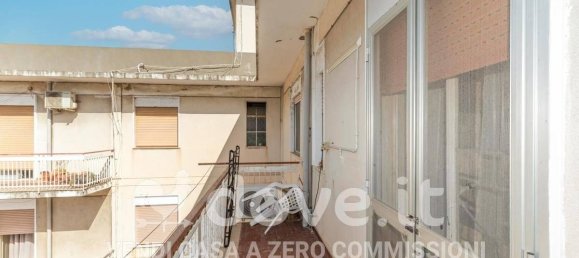 3-salle Appartement à Messina, Italy No. 19707 28