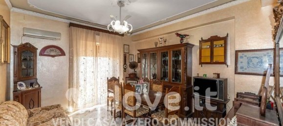 3-salle Appartement à Messina, Italy No. 19707 8