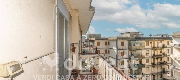 3-salle Appartement à Messina, Italy No. 19707 29