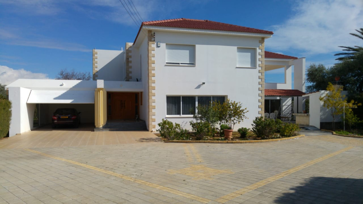 Villa de 3 dormitorios en Limassol, Cyprus No. 97037