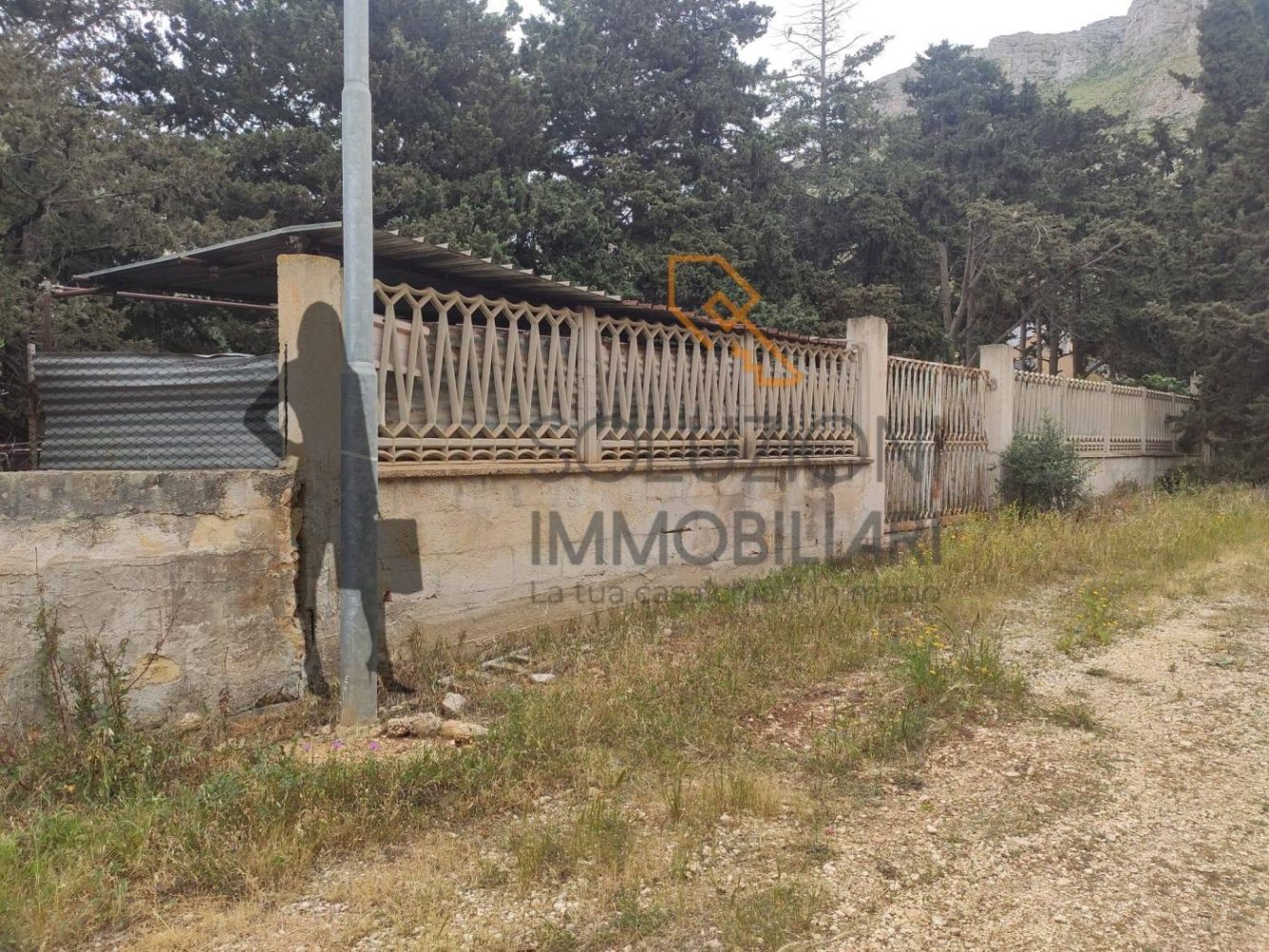 1000m² Land in Erice, Italy No. 44620