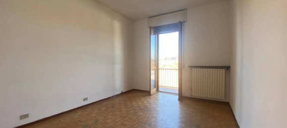 4 rooms Apartment in Voghera, Italy No. 72170 13
