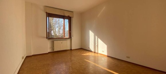 4 rooms Apartment in Voghera, Italy No. 72170 31