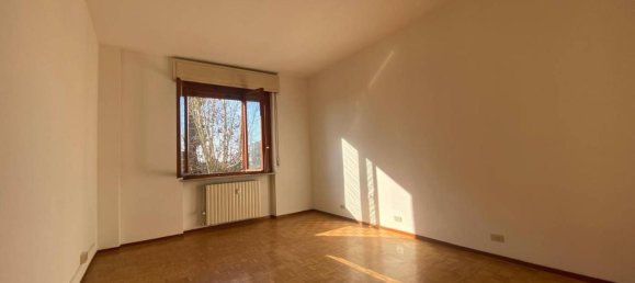 4 rooms Apartment in Voghera, Italy No. 72170 21