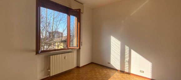 4 rooms Apartment in Voghera, Italy No. 72170 28