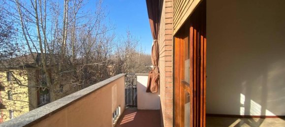 4 rooms Apartment in Voghera, Italy No. 72170 18