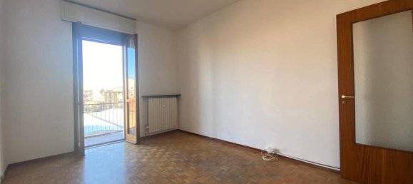 4 rooms Apartment in Voghera, Italy No. 72170 14