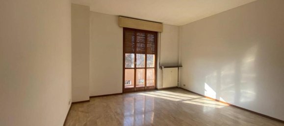 4 rooms Apartment in Voghera, Italy No. 72170 17