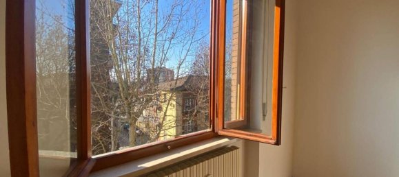 4 rooms Apartment in Voghera, Italy No. 72170 30