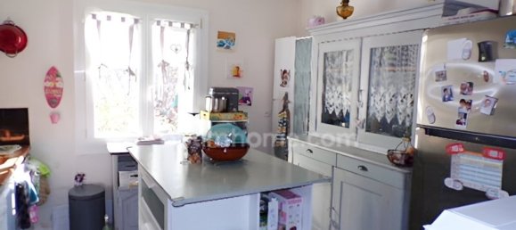 2 bedrooms House in Nogent-sur-Vernisson, France No. 156118 5