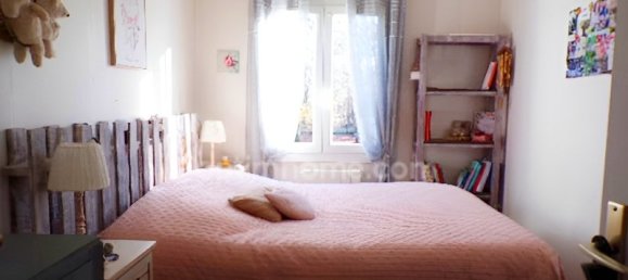 2 bedrooms House in Nogent-sur-Vernisson, France No. 156118 6