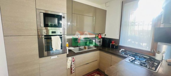 2 bedrooms House in Ravenna, Italy No. 299122 4