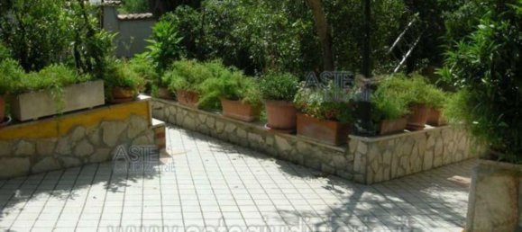 Casa de 11 divisões em Ardea, Italy N.º 192284 10