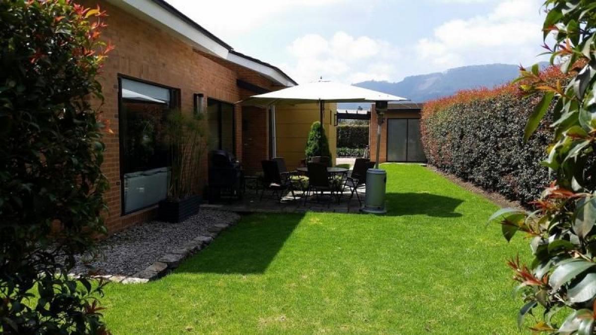 4 bedrooms House in Cundinamarca, Colombia No. 8159