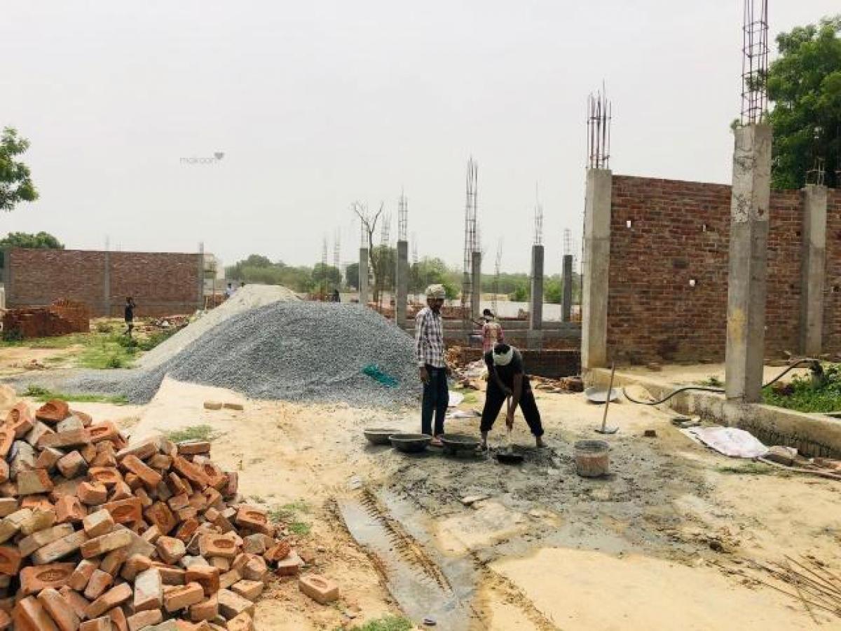 Casa T2 em Noida, India N.º 66752