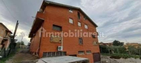 3 rooms Apartment in Rome, Italy No. 283006 4