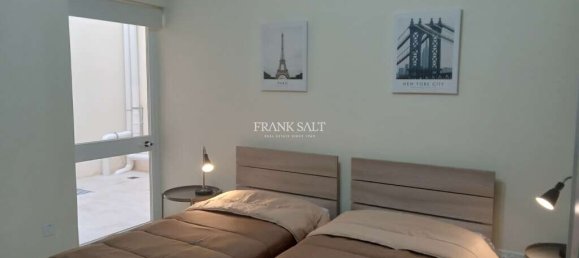 3 chambres Appartement à Victoria, Malta No. 5987 9