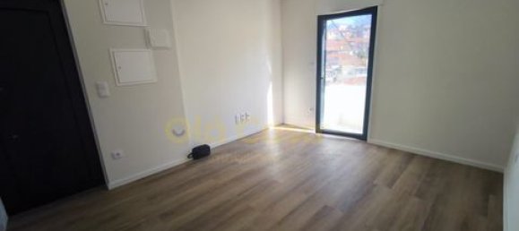 Apartamento de 2 dormitorios en Vila Nova de Gaia, Portugal No. 146800 2