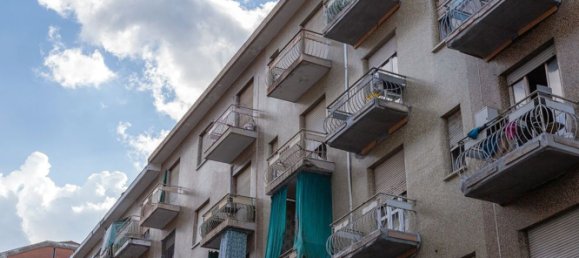 2 bedrooms Apartment in Turin, Italy No. 345512 2