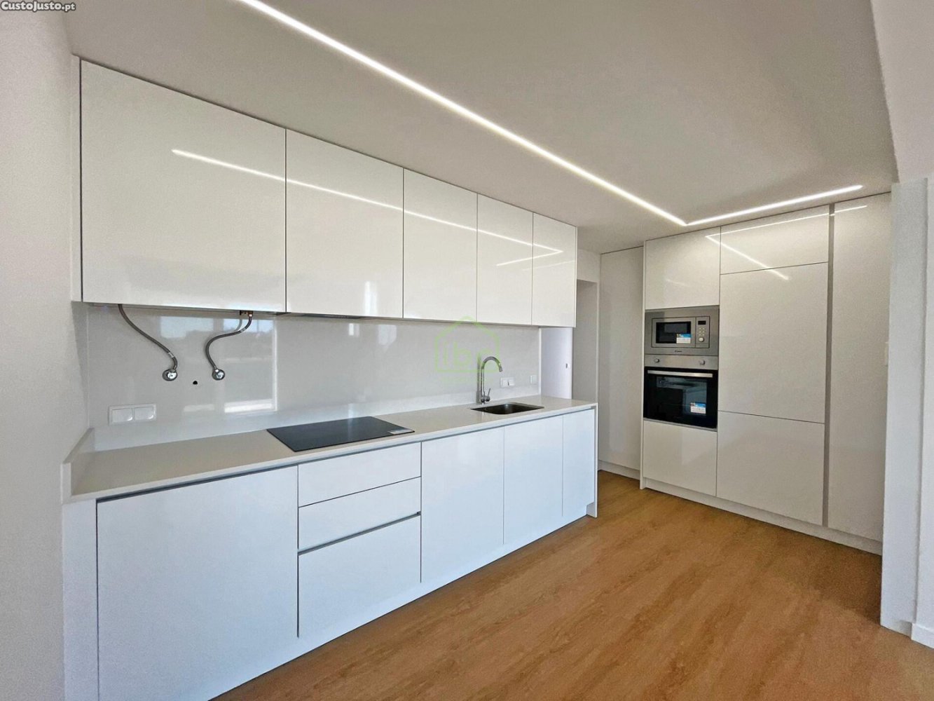 Casa T3 em Póvoa de Varzim, Portugal N.º 24662