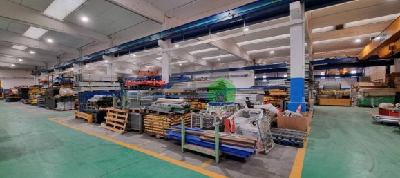 Склад с 2 комнатами в Пессано кон Борнаго, Италия № 81061 14