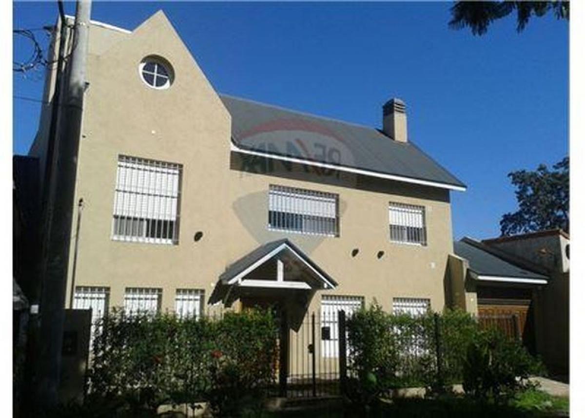 4 bedrooms House in San Isidro, Argentina No. 7518