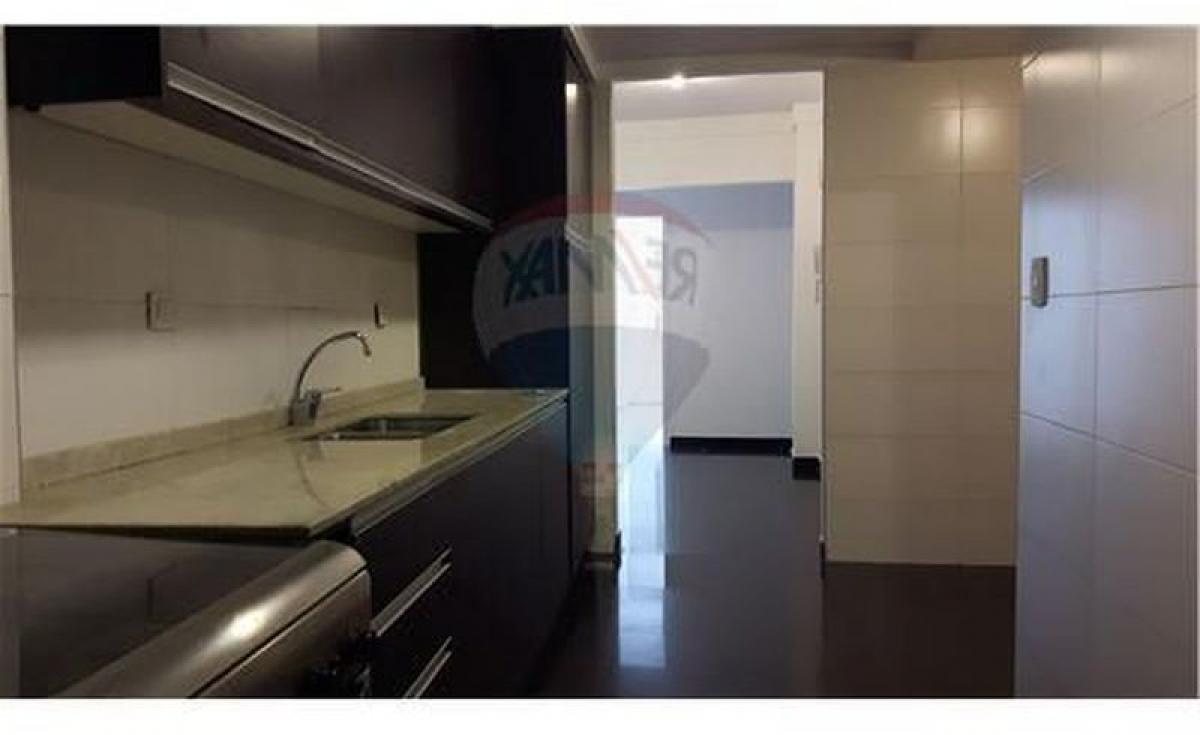 Apartamento de 4 dormitorios en Buenos Aires, Argentina No. 70089