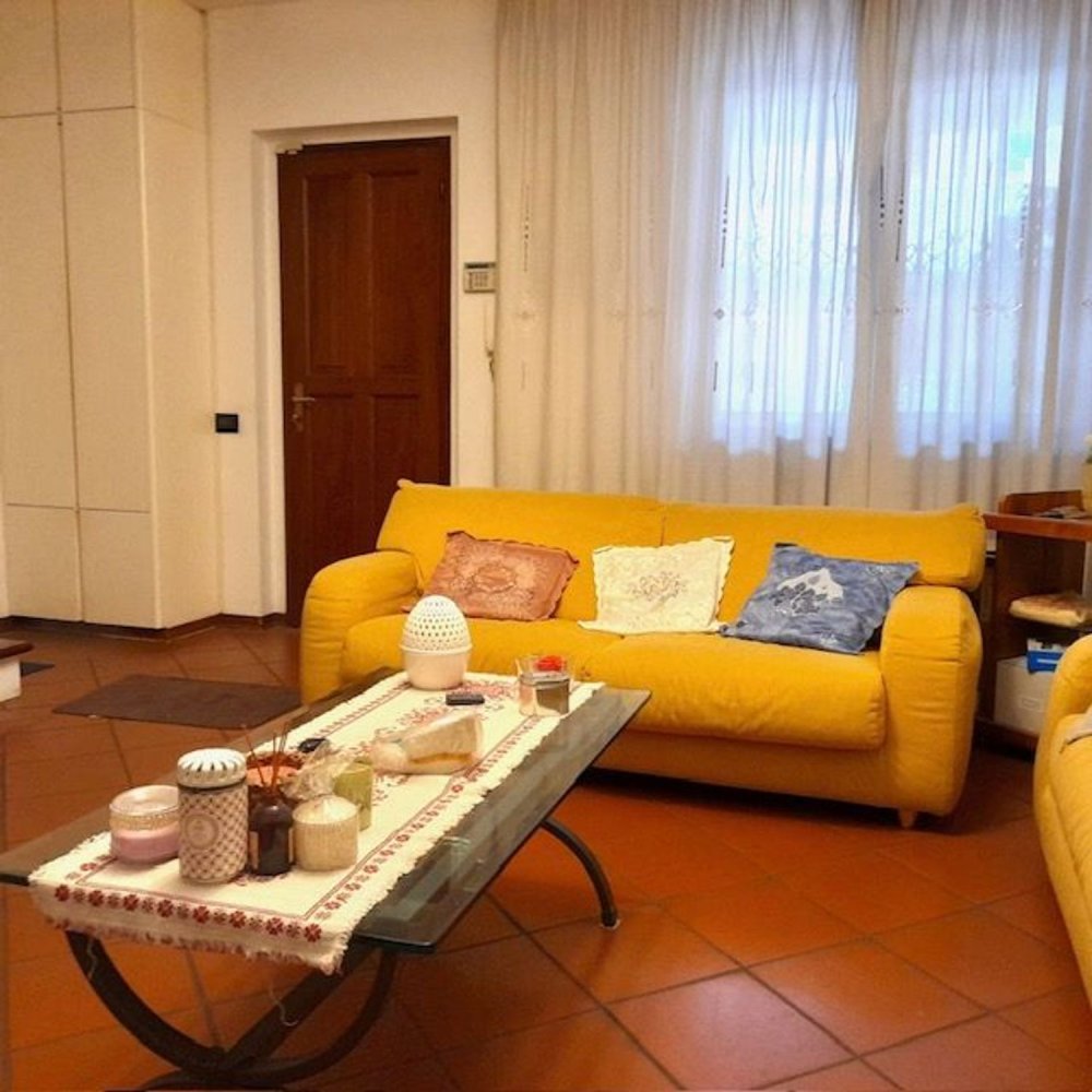 7 bedrooms House in Viareggio, Italy No. 401128